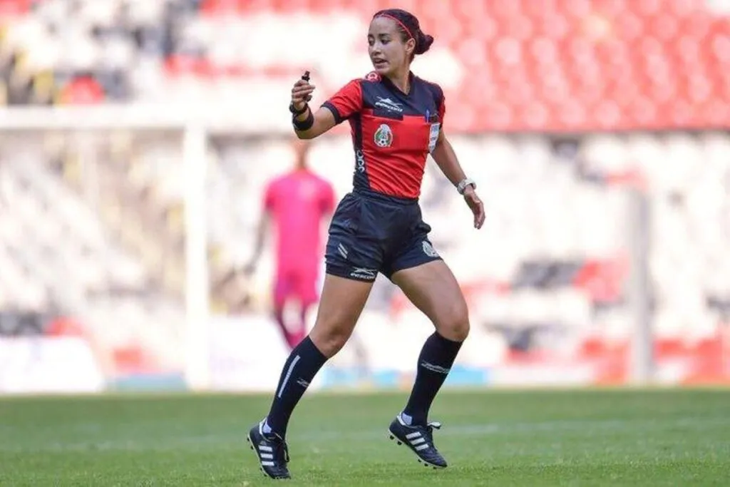 La mexicana Katia Itzel García, única mujer árbitro en el Mundial Sub-20 Chile 2025