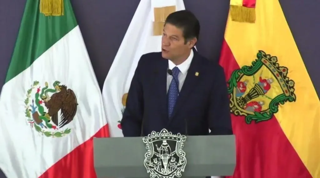 Lanza Alfonso Martínez críticas veladas a la 4T en homenaje a Morelos