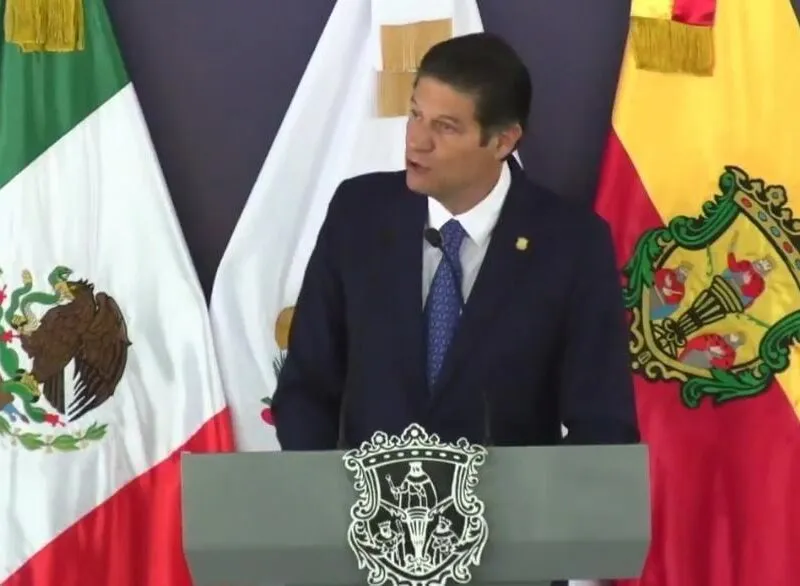 Lanza Alfonso Martínez críticas veladas a la 4T en homenaje a Morelos