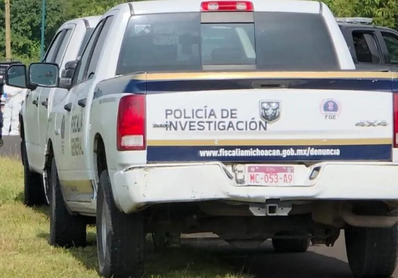 Localizan a un hombre sin vida con impactos de bala en la Leandro Valle de Apatzingán