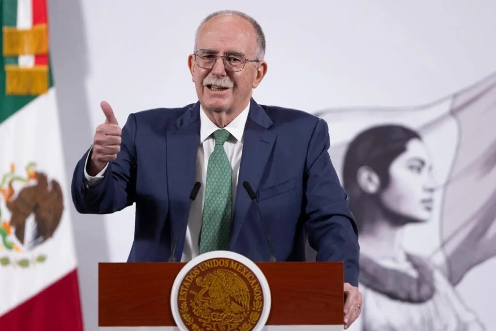 México prohíbe uso de 35 plaguicidas ‘altamente peligrosos’