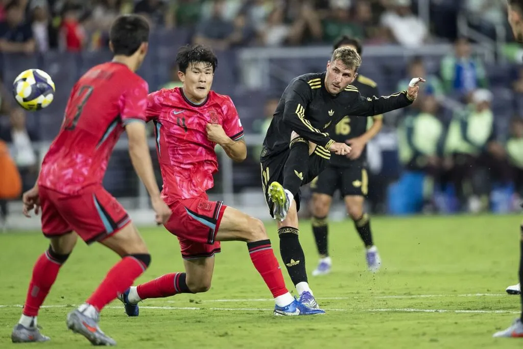 México rescata sobre la hora empate de 2-2 con Corea del Sur