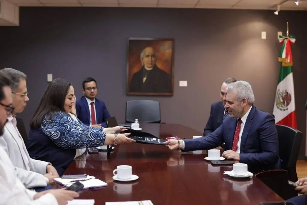 Michoacán fortalece con Chicago apoyos y programas para migrantes en EU