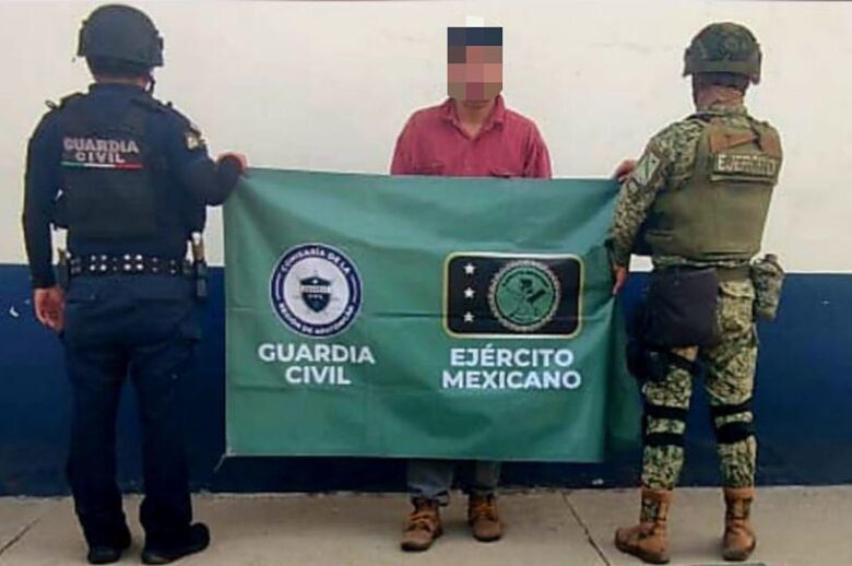 Militares y policías detienen a venezolano con fusil y droga en Apatzingán