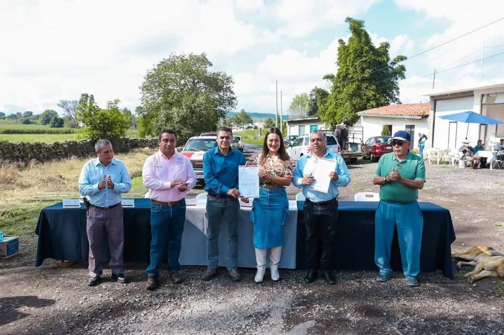 Mónica Valdez hace entrega oficial del histórico “camino viejo”
