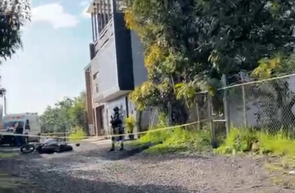 motociclista es asesinado en la Santa Catarina de Uruapan