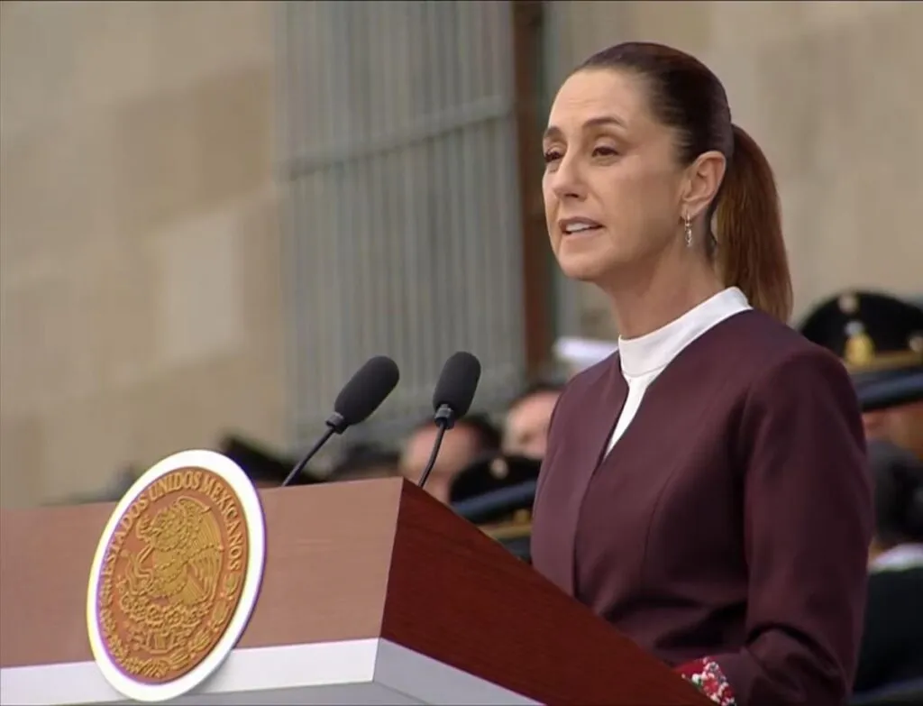 "Ninguna potencia extranjera decide por nosotros": Sheinbaum durante discurso en el desfile militar