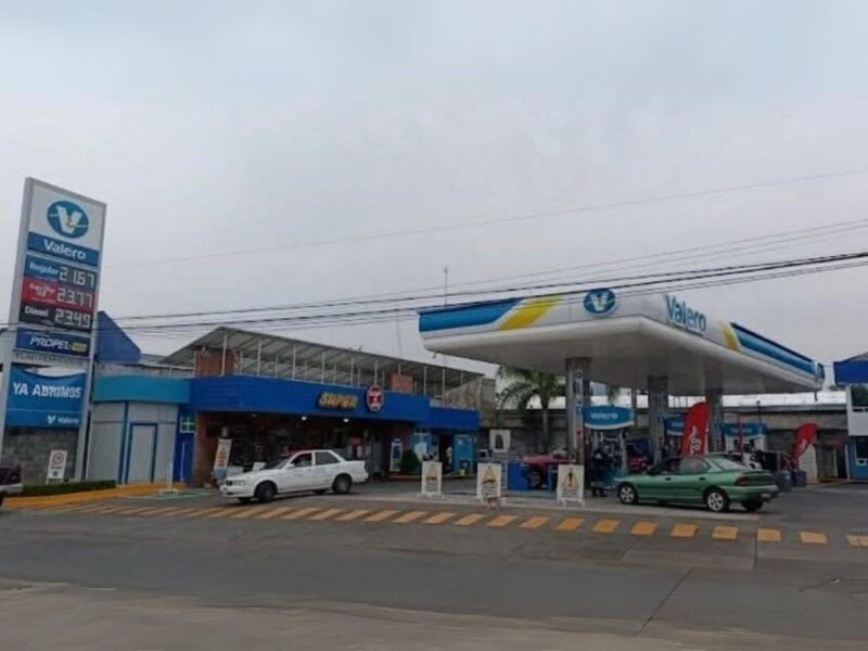 Oleada de asaltos sacude a Uruapan: gasolinera y tienda 3B entre los blancos