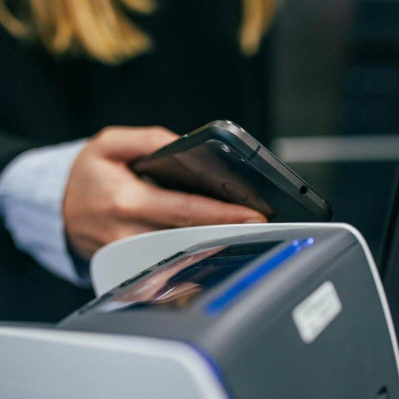 Pagos móviles en alza: el rol clave de los dispositivos en América Latina