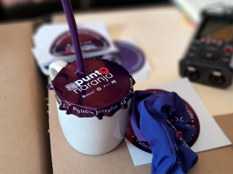 Para evitar la adulteración de bebidas a mujeres en los bares, se instrumenta “Tapa segura”