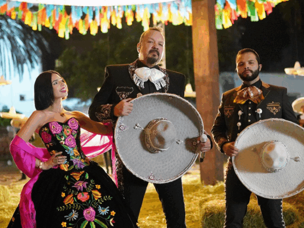 Pepe Aguilar responde a polémica por show de fiestas patrias en Guadalajara