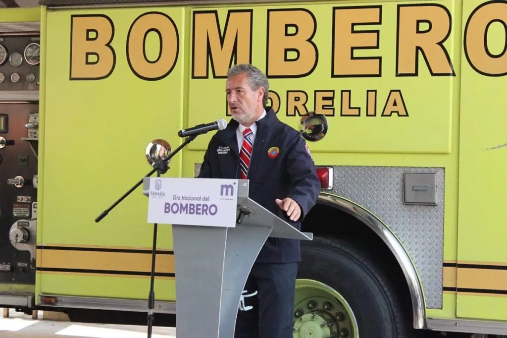 Piden reconocimiento constitucional a Bomberos, al rango de Fuerzas Armadas