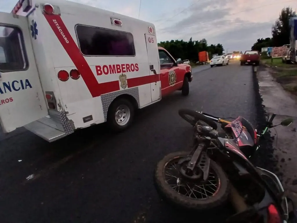 Pierde la vida al derrapar su motocicleta en la Zitácuaro-Morelia