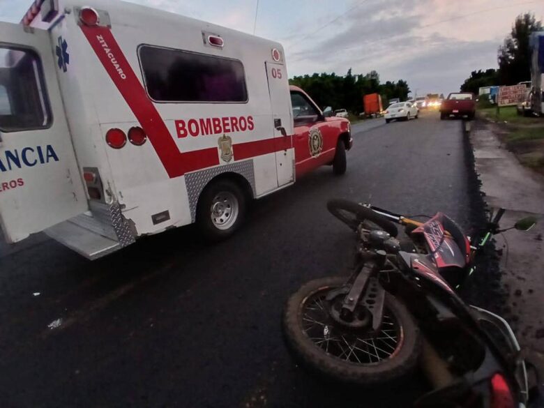 Pierde la vida al derrapar su motocicleta en la Zitácuaro-Morelia