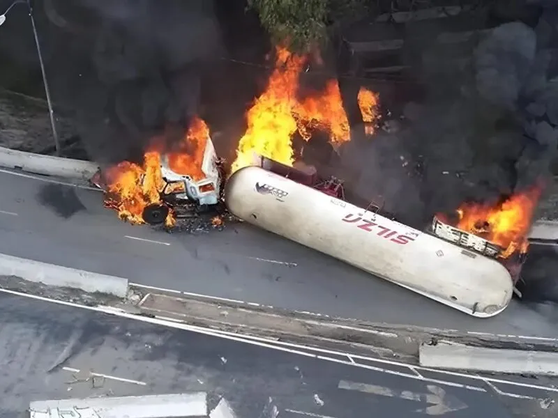 Explosión de pipa en Iztapalapa: exceso de velocidad causó accidente en curva peligrosa