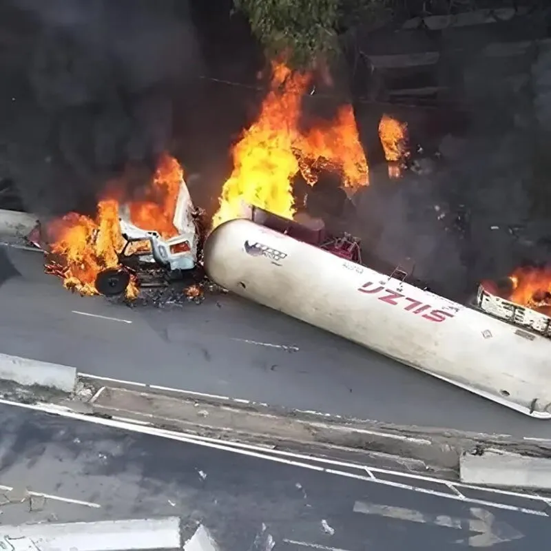 Explosión de pipa en Iztapalapa: exceso de velocidad causó accidente en curva peligrosa