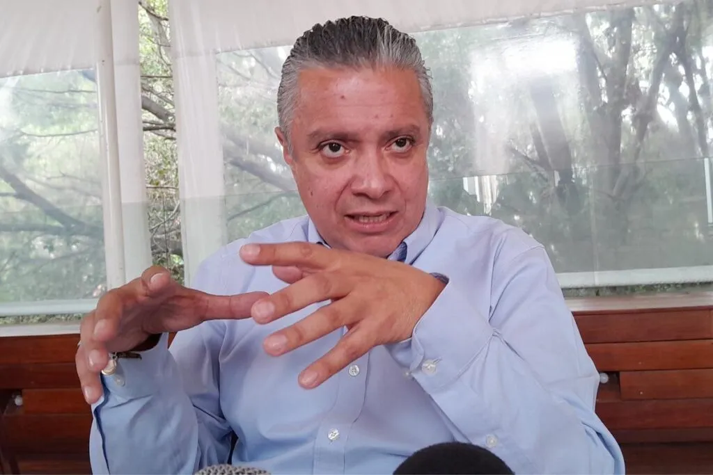 Por recortes federales salud será foco rojo en 2026, estima Luis Navarro