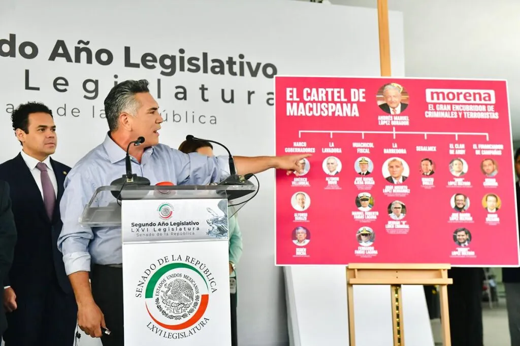 PRI presenta al “Cártel de Macuspana”, señalan a AMLO como líder