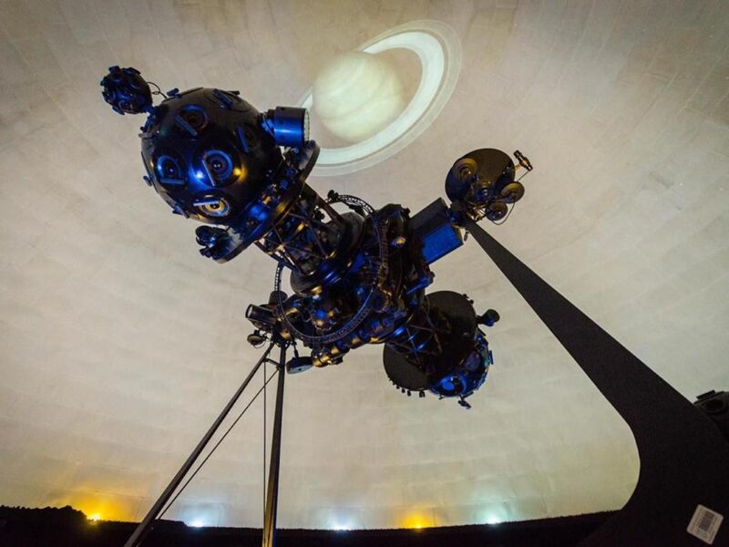 Proyector que deslumbró a generaciones tendrá lugar especial en el Planetario
