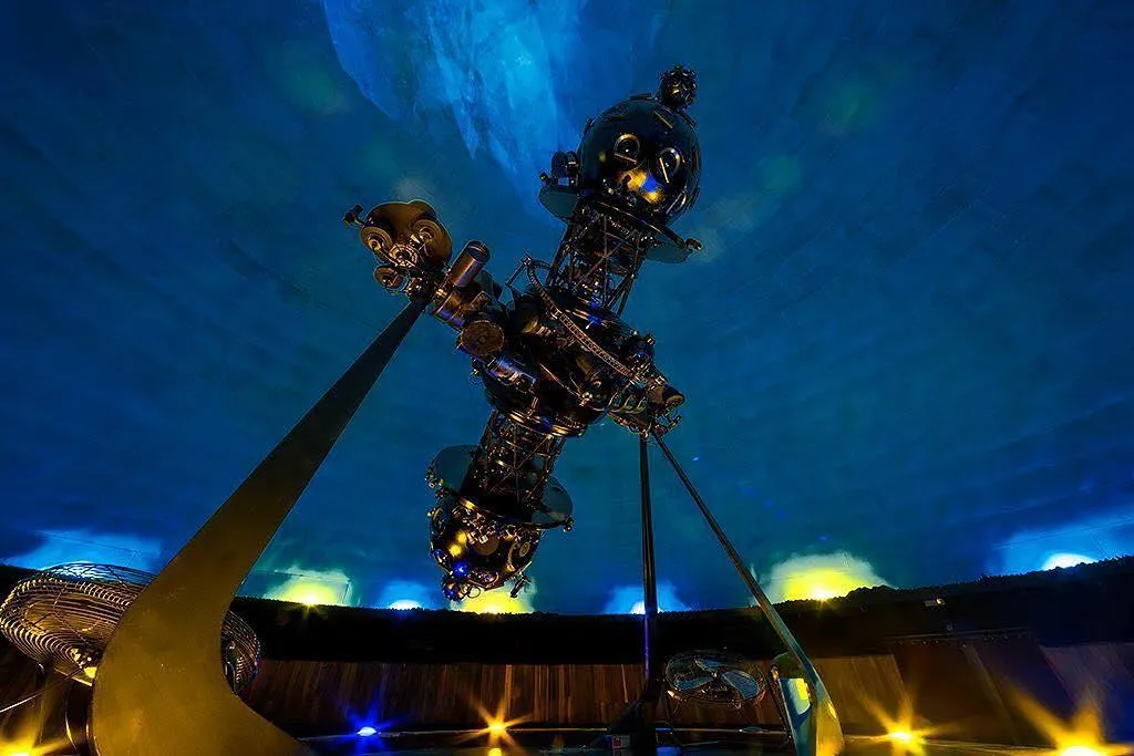Proyector que sorprendió a generaciones tendrá lugar en el Planetario
