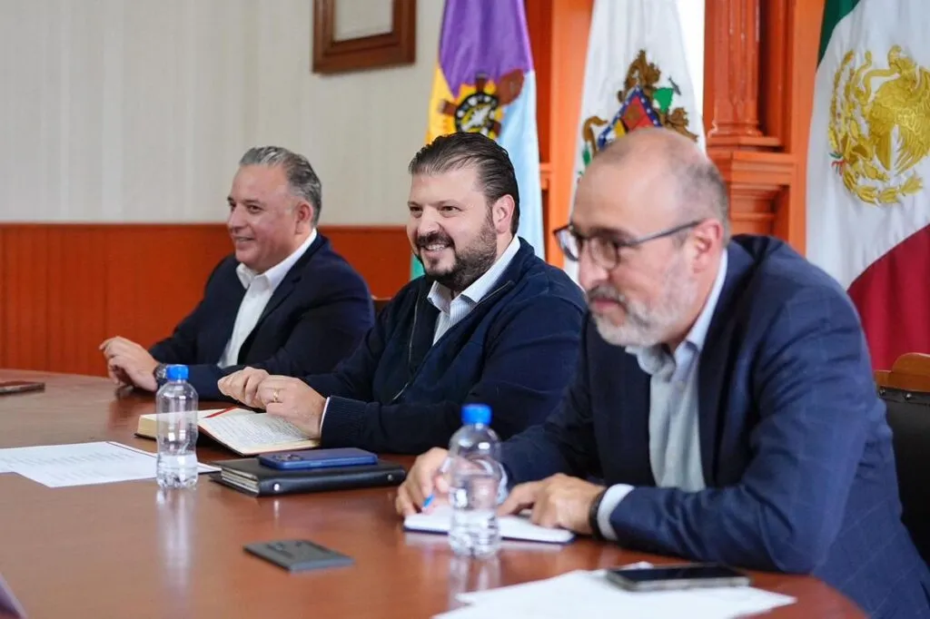 Raúl Zepeda se reúne con alcaldes PAN Michoacán para cooperación