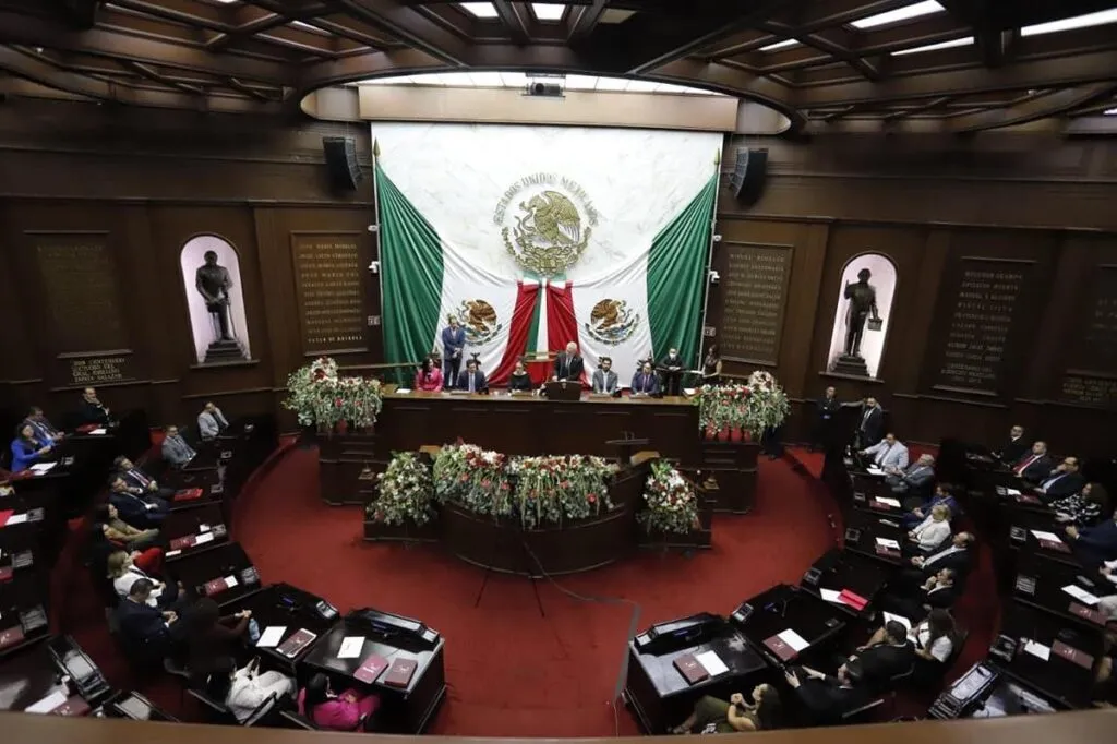 Recibe 76 Legislatura el 4to. Informe del Estado que guarda la Administración Pública Estatal