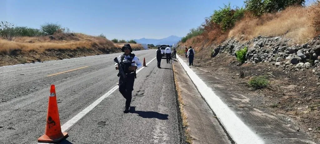 Refuerzan seguridad en la autopista Siglo XXI
