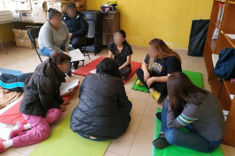 En Michoacán, la secretaria de la Mujer de Morelia, Nuria Hernández Abarca advierte que los refugios y anexos, para mujeres y niños requieren una ley actualizada ante la violencia y el crimen organizado