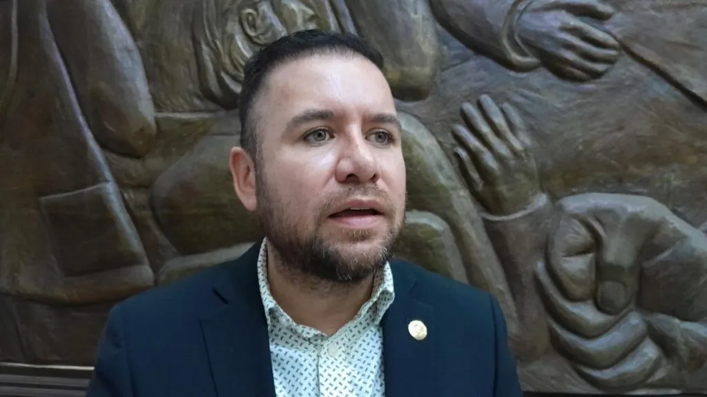 Relación del PT con el Ejecutivo Estatal, debe ser directa, sin mandaderos o recaderos