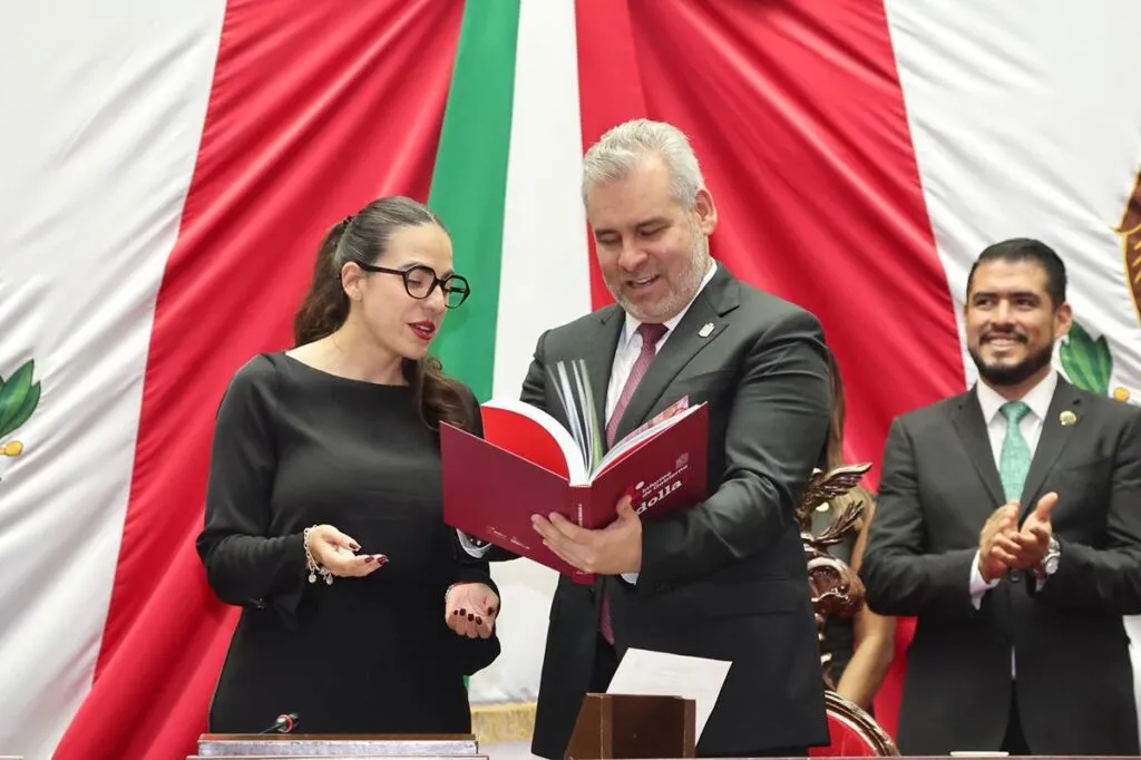 Rinde Bedolla cuarto informe de gobierno; la transformación de Michoacán está en marcha-2