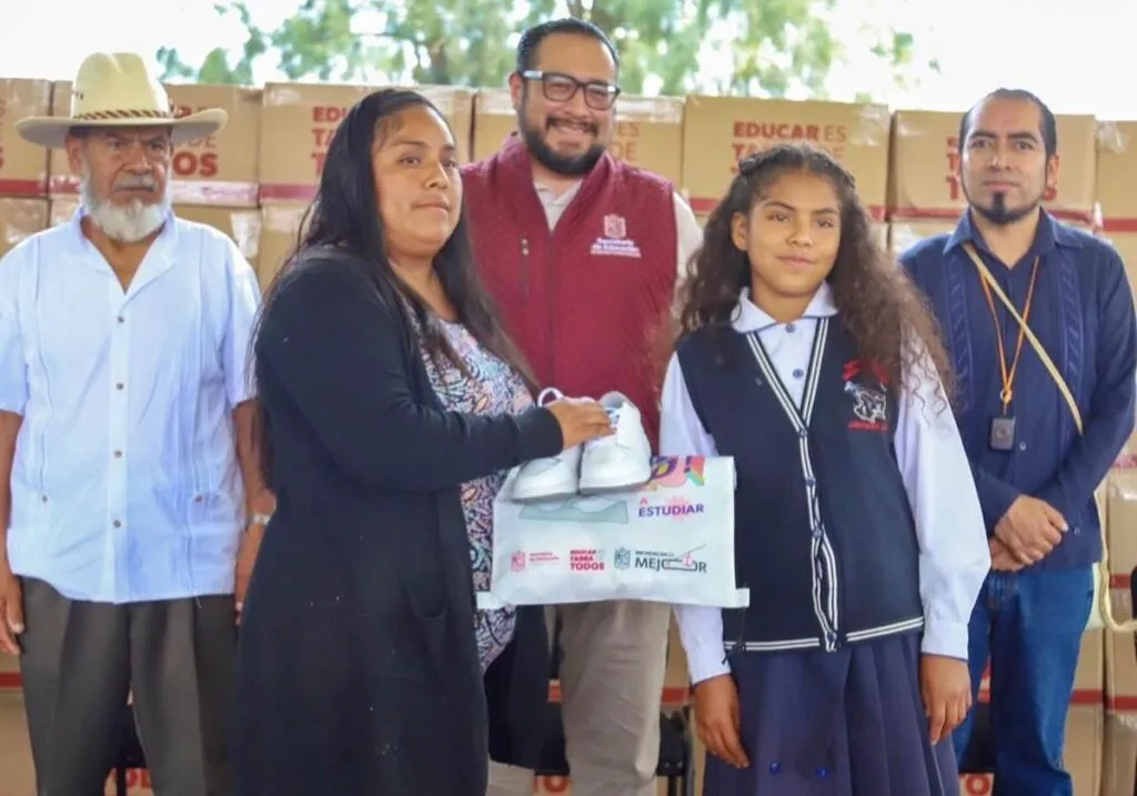 Se fortalecen escuelas indígenas con programas Jalo a Estudiar y Pinto Mi Escuela-1