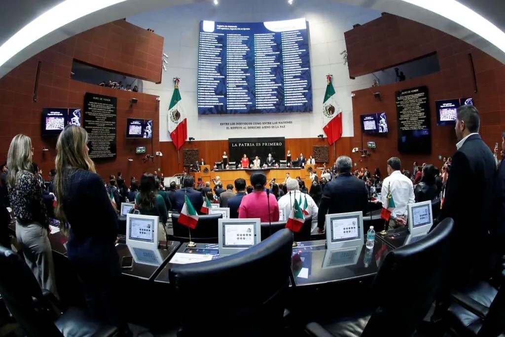 Senado llama a comparecer a seis secretarios del gabinete; incluyen a García Harfuch y Ebrard