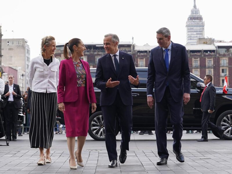 Sheinbaum y Mark Carney sostienen encuentro en Palacio Nacional