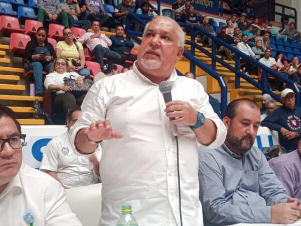 SUEUM advierte posible embargo a la UMSNH por adeudo