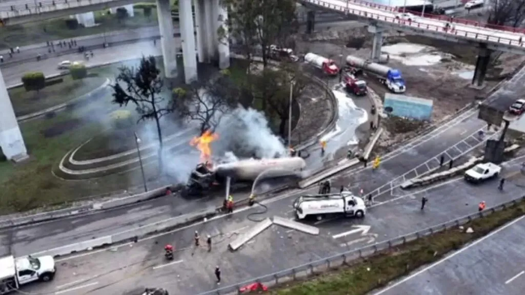 Suman 20 muertos tras explosión en Iztapalapa; fallece chofer de la pipa