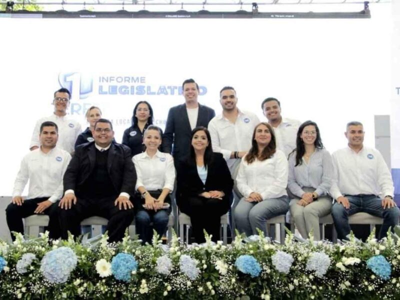 Teresita Herrera Maldonado rinde informe con avances en vida, familia y salud en Michoacán