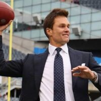 Tom Brady sale del retiro para jugar en Arabia Saudita