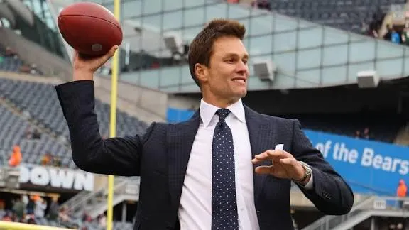 Tom Brady sale del retiro para jugar en Arabia Saudita