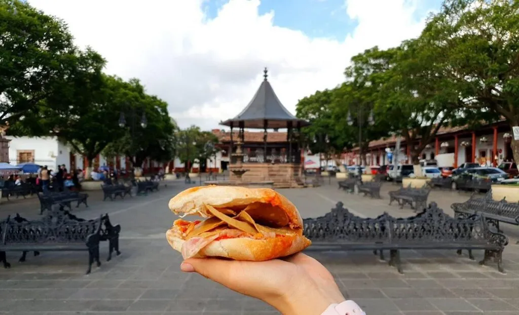 Torta ahogada, clásica de Michoacán
