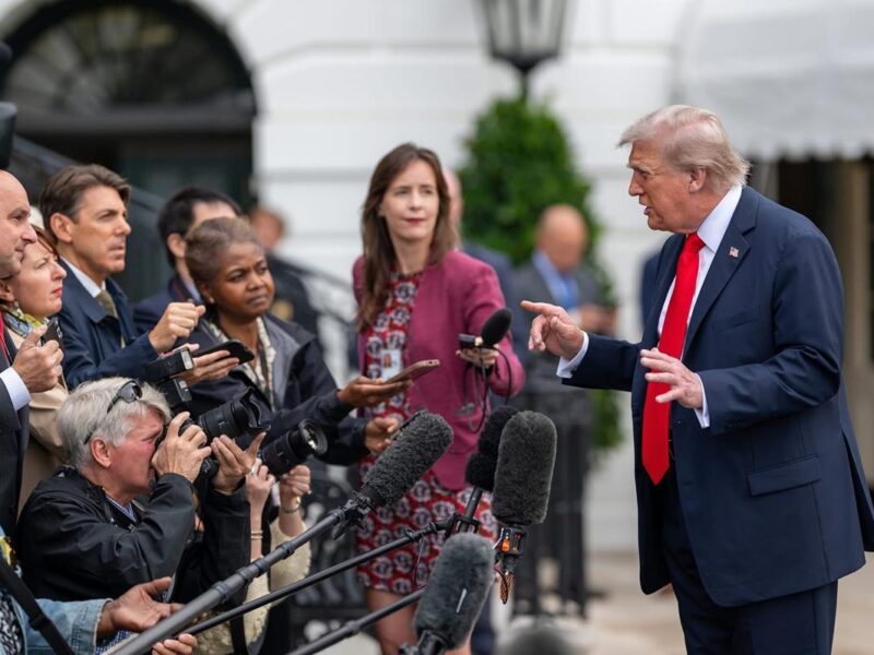 Trump insta a Sheinbaum a intensificar la lucha contra cárteles