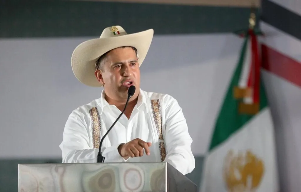Uruapan cancela festejos patrios tras agresión de un grupo delincuencial a policías municipales