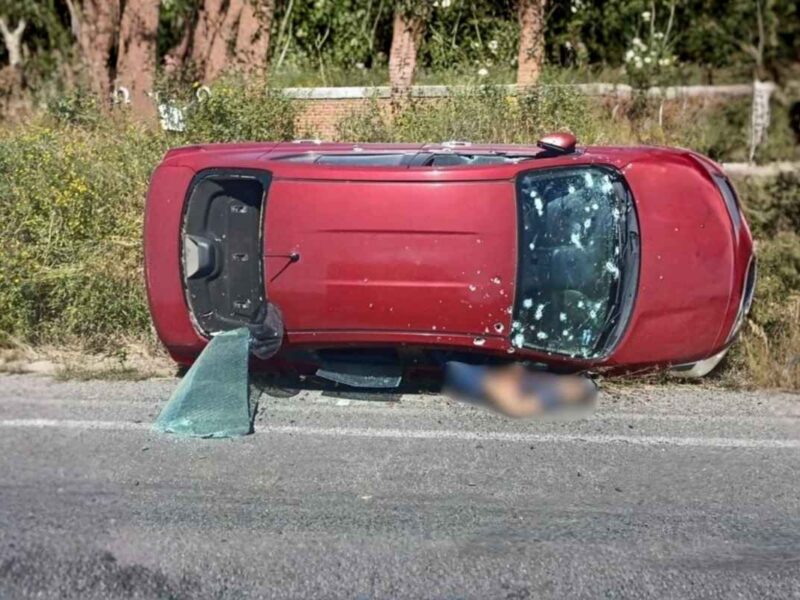 El subdirector de Seguridad Pública de Indaparapeo fue ejecutado en un ataque armado registrado este martes mientras viajaba en la carretera Morelia-Maravatío 1