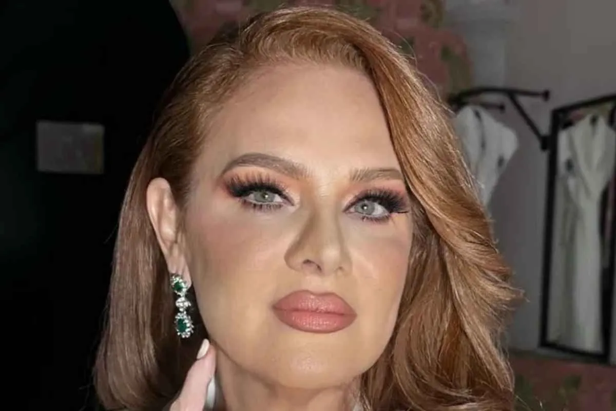 Erika Buenfil, a sus 61 años, elige envejecer con botox y autenticidad, rechazando métodos invasivos y abrazando su madurez 21