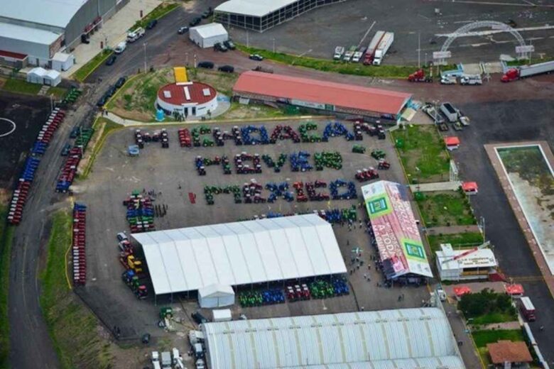 El Gobierno de Michoacán mantiene un adeudo de 70 mdp en el programa “A toda máquina”, afectando la entrega de tractores y maquinaria a productores del campo michoacano
