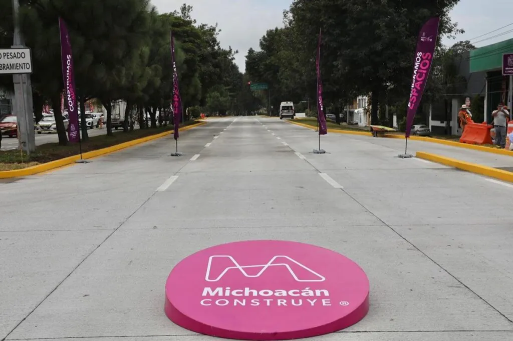 abren avenida Paseo de la Revolución en Uruapan