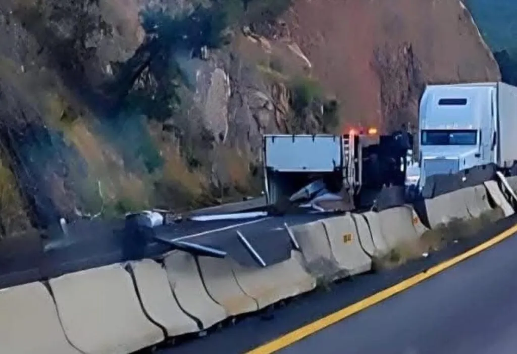 Accidente en la autopista Zinapécuaro Morelia deja una mujer muerta, Suceso 1