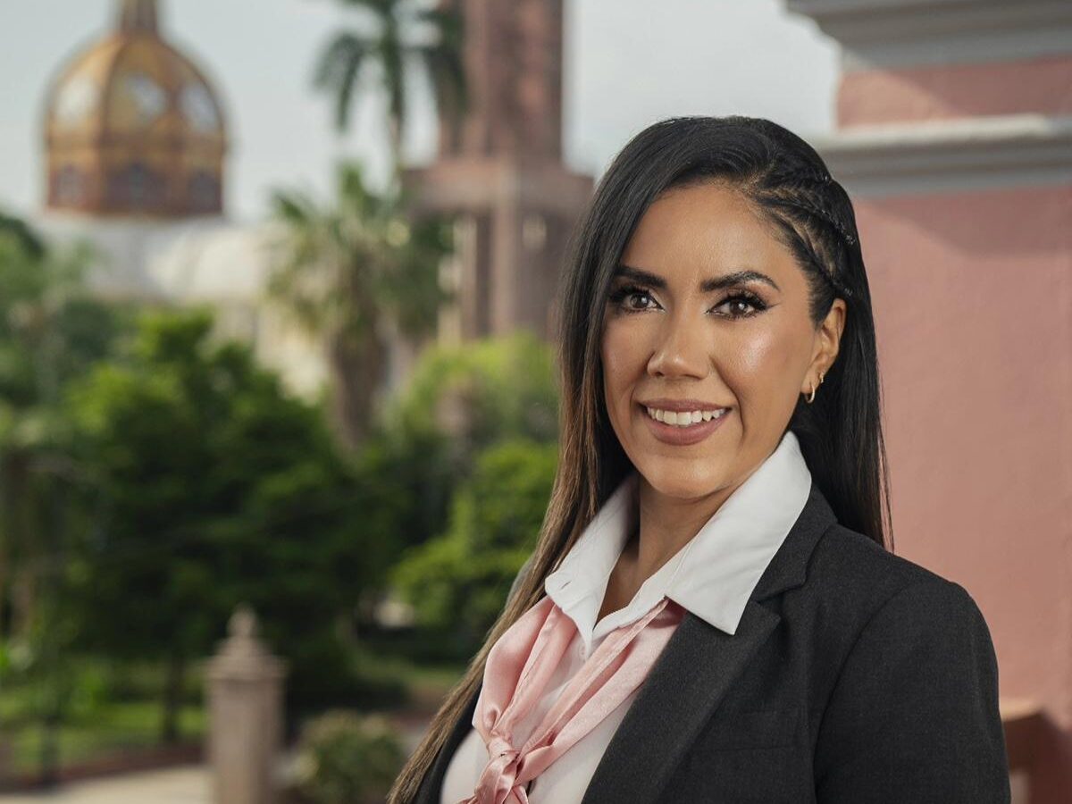 Alcaldesa de Apatzingán habría pedido narcocorrido y se lo cantan