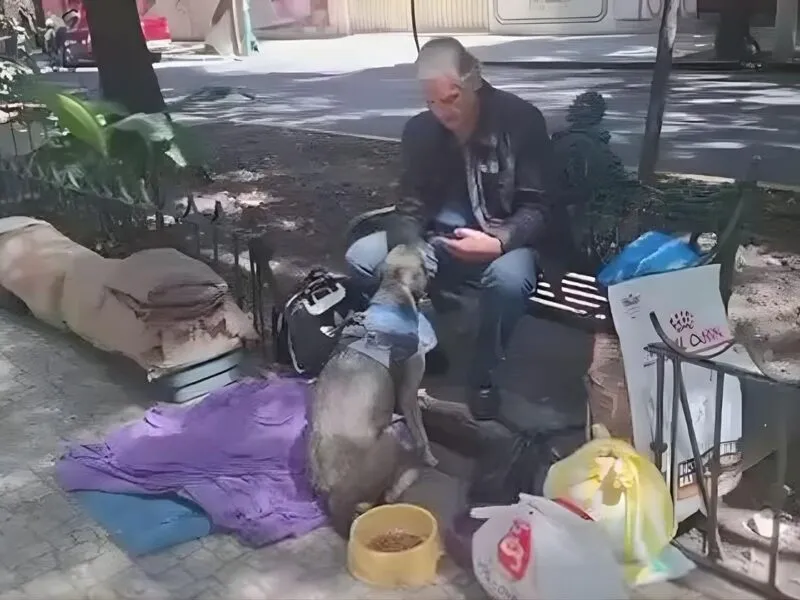 Alejandro Landero en situación de calle