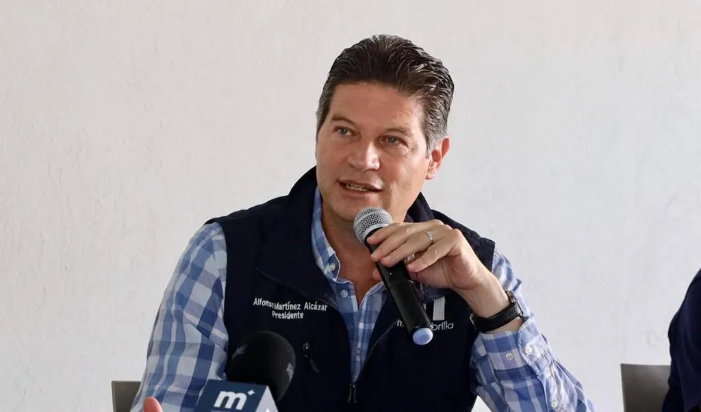 Alfonso Martínez críticos Morelia giras