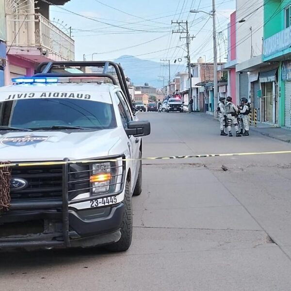 Atacan a balazos a un hombre al interior de una tortillería en Uruapan